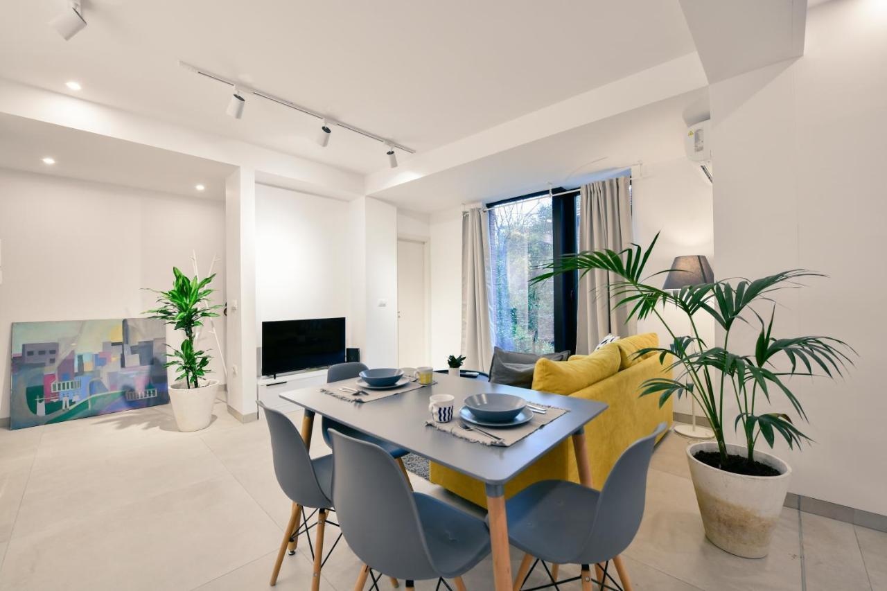 Collective Urban Villa In Tirana Zewnętrze zdjęcie